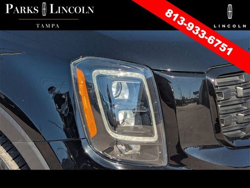 Used 2022 Kia Telluride EX w/ EX Premium Package image 6