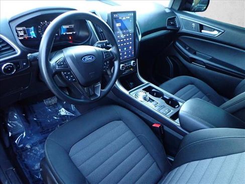 Used 2023 Ford Edge SE w/ Black Appearance Package image 10