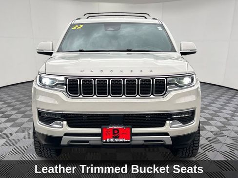 Used 2022 Jeep Wagoneer Series II AWD/4WD image 14