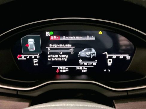 Used 2021 Audi Q5 Prestige w/ Prestige Package image 25