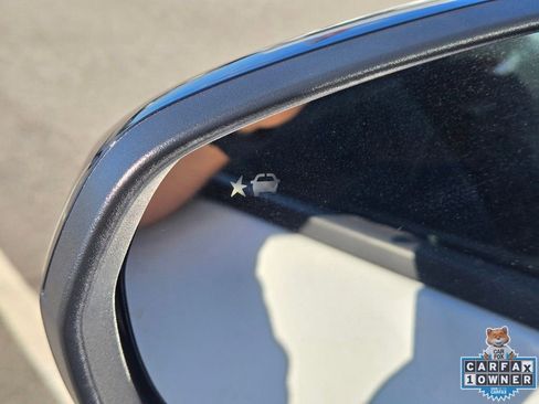 Used 2024 Chevrolet Trax ACTIV w/ Sunroof Package FWD image 16