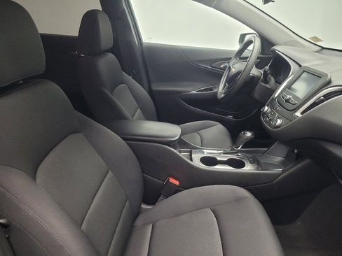 Used 2018 Chevrolet Malibu LS image 21