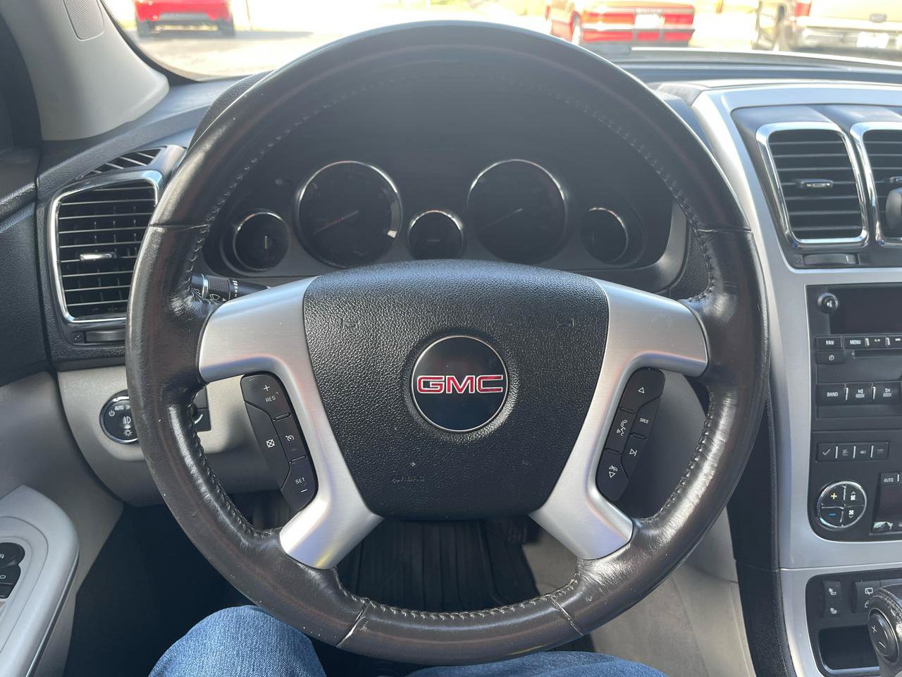 Used 2010 GMC Acadia SLT AWD/4WD image 5