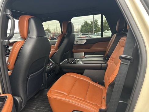 Used 2018 Lincoln Navigator Reserve w/ Technology Package image 6