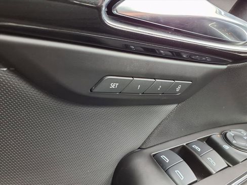 Used 2024 Buick Envision Preferred image 21