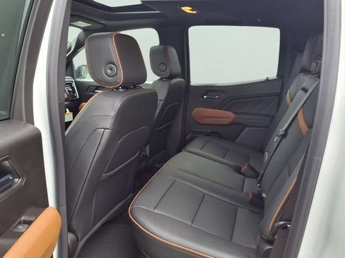New 2026 GMC Canyon AT4 w/ Technology Plus Package AWD/4WD image 19