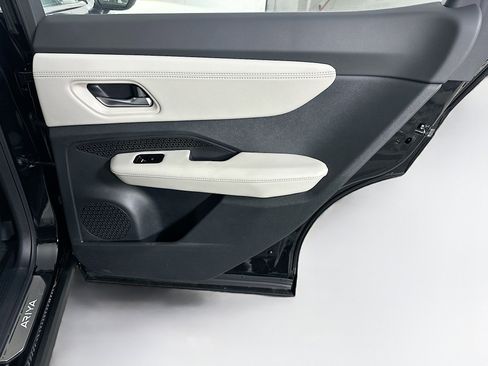 Used 2023 Nissan Ariya FWD image 31