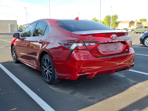 Used 2024 Toyota Camry SE FWD image 3