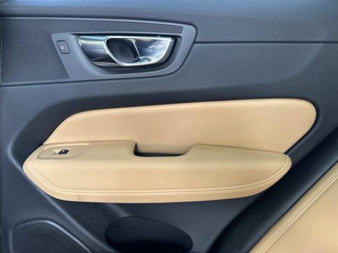 Used 2021 Volvo XC60 T5 Inscription w/ Advanced Package image 15