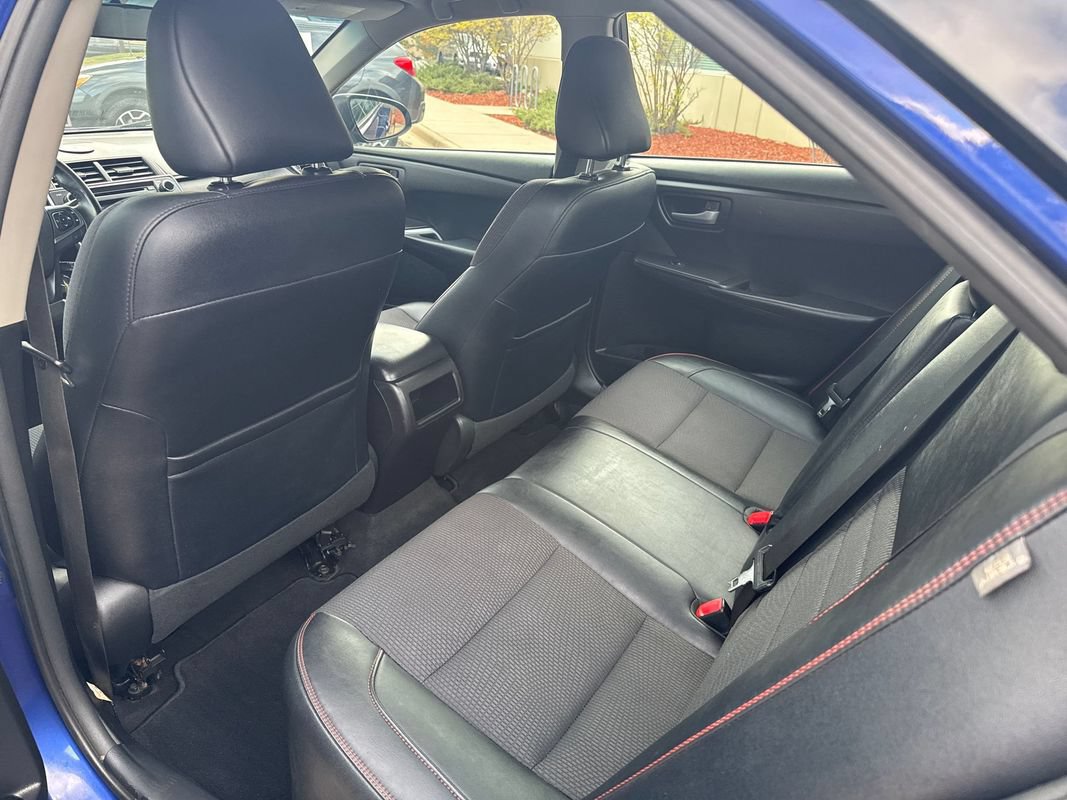 Used 2016 Toyota Camry SE FWD image 19