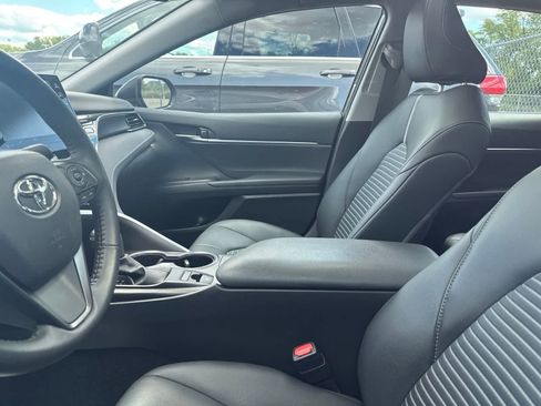 Used 2024 Toyota Camry SE AWD/4WD image 32