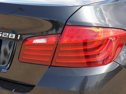 Used 2016 BMW 528i xDrive Sedan AWD/4WD image 29