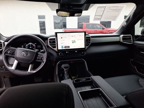 Used 2025 Toyota Tundra Limited image 20