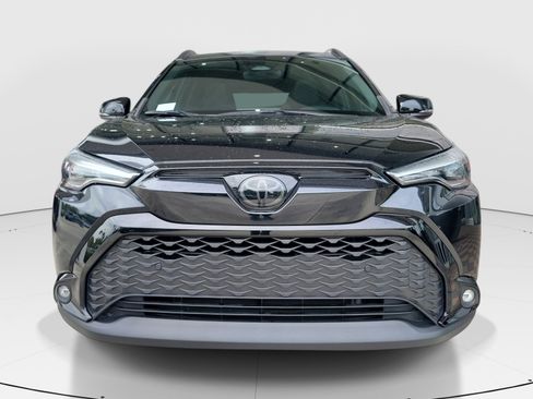Used 2023 Toyota Corolla Cross AWD Hybrid w/ Convenience Package image 2