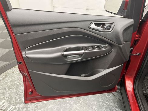 Used 2017 Ford Escape Titanium AWD/4WD image 8