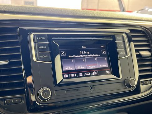 Used 2019 Volkswagen Beetle 2.0T S image 18