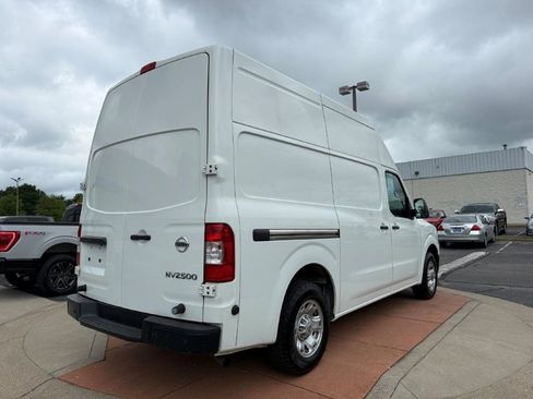 Used 2021 Nissan NV 2500 SV RWD image 6