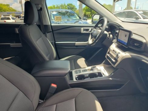 Certified 2023 Ford Explorer XLT RWD image 35