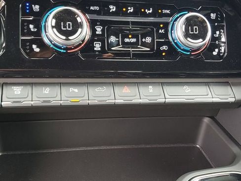 New 2026 GMC Sierra 3500 AT4 w/ AT4 Premium Plus Package AWD/4WD image 25