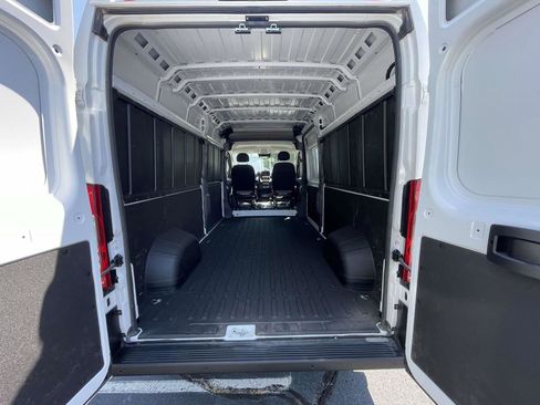 New 2025 RAM ProMaster 2500 w/ Safety Group FWD image 27