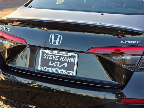 Used 2023 Honda Civic Sport image 15