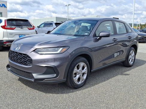 Certified 2023 Honda HR-V LX image 3