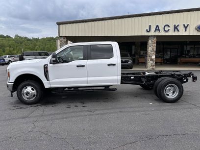 New 2025 Ford F350 XL w/ XL Chrome Package