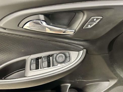 Used 2023 Chevrolet Malibu LT FWD image 13