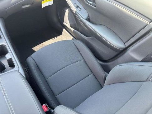 Certified 2025 Nissan Sentra S FWD image 10
