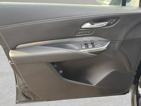 Certified 2025 Cadillac XT4 Premium Luxury w/ Cold Weather Package image 9