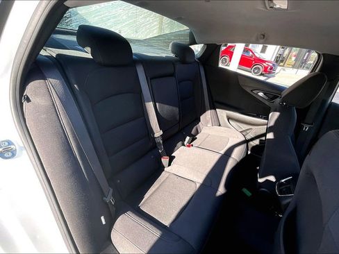 Used 2024 Chevrolet Malibu LT image 24