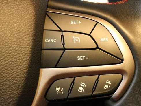 Used 2019 Jeep Grand Cherokee Trailhawk w/ Trailhawk Luxury Group image 24