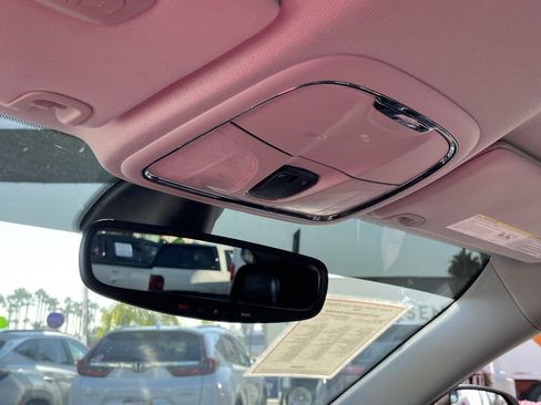 Certified 2019 Jeep Cherokee Overland image 30