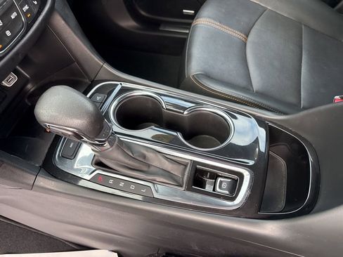 Used 2022 Chevrolet Equinox Premier AWD/4WD image 35