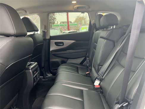 Certified 2024 Nissan Murano SV image 18