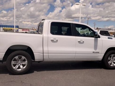 Used 2023 RAM 1500 Laramie AWD/4WD image 2