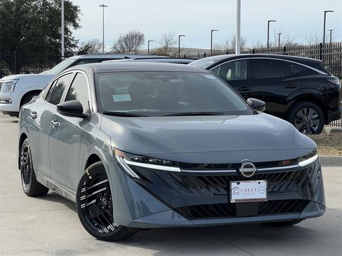 New 2026 Nissan Sentra SR image 2