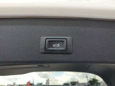 Used 2016 Audi Q5 2.0T Premium Plus w/ Technology Package image 37