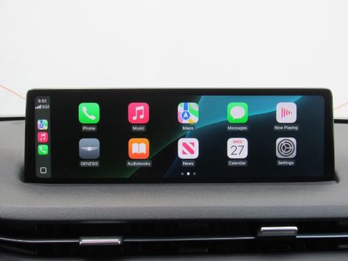 Used 2022 Genesis GV70 2.5T w/ Select Package image 11