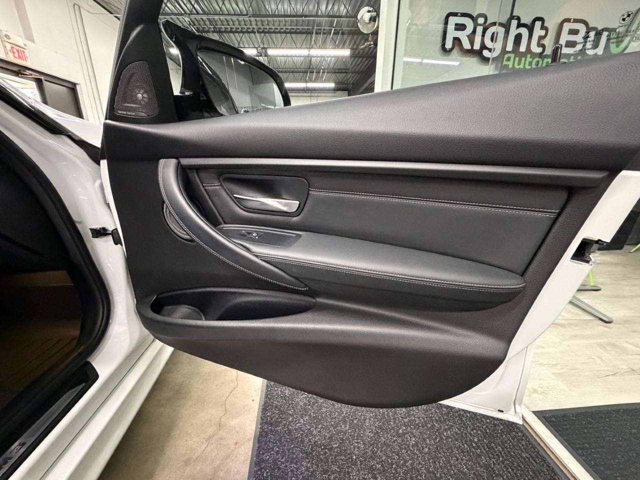 Used 2018 BMW M3 w/ Competition Package RWD image 19