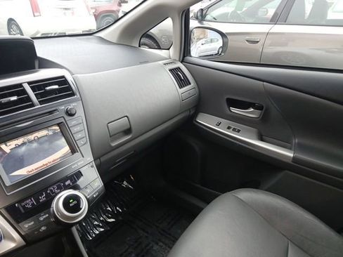 Used 2012 Toyota Prius V Three image 31