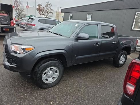 Used 2023 Toyota Tacoma SR AWD/4WD image 4