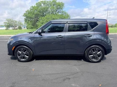 Used 2020 Kia Soul EX FWD image 4