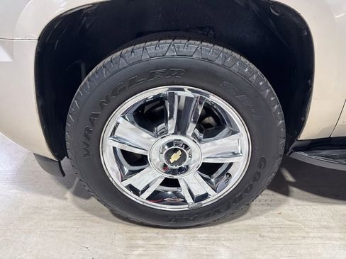 Used 2009 Chevrolet Tahoe LTZ AWD/4WD image 2