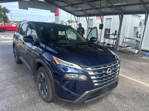 Certified 2025 Nissan Rogue SV FWD image 1
