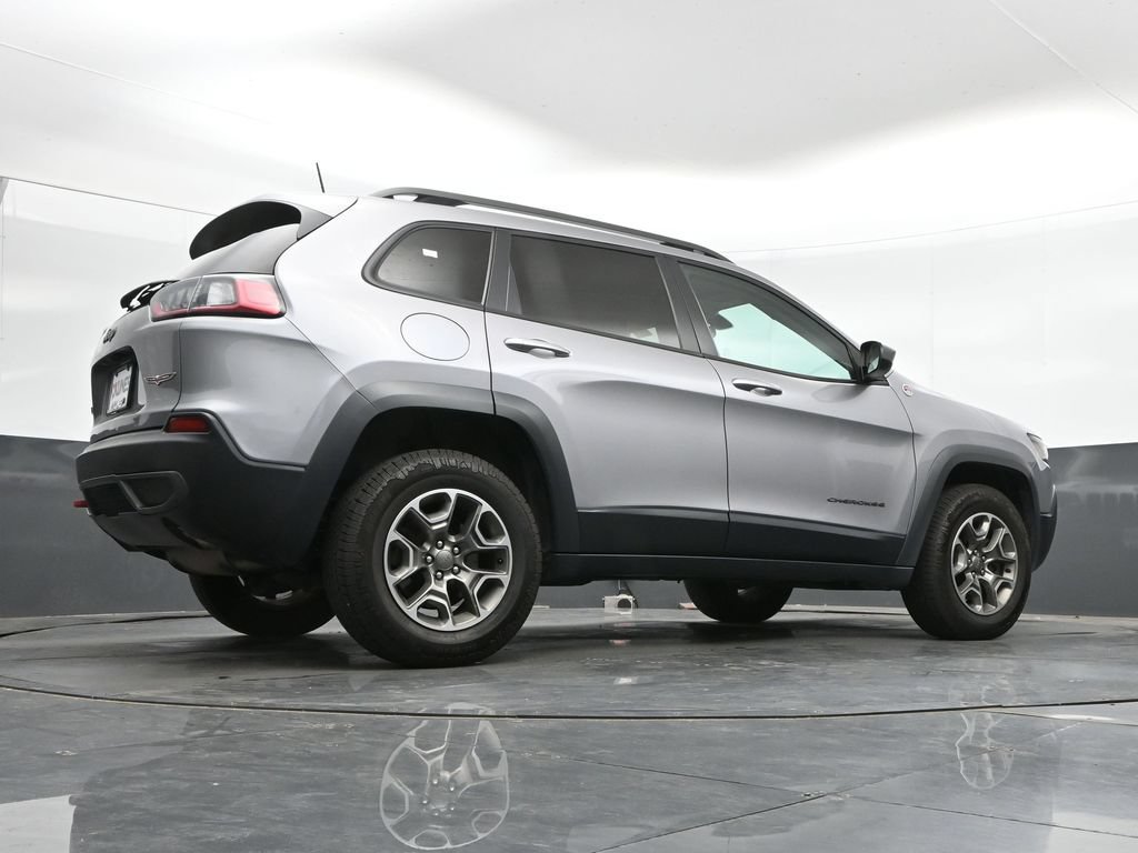 Used 2020 Jeep Cherokee Trailhawk AWD/4WD image 42