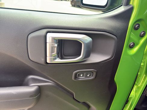 New 2026 Jeep Gladiator Sport AWD/4WD image 13