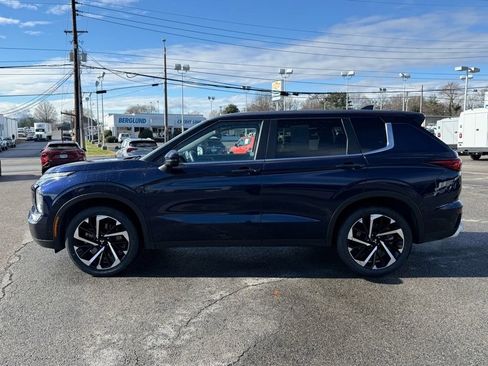 Used 2024 Mitsubishi Outlander SE image 7