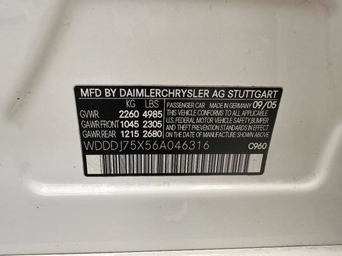 Used 2006 Mercedes-Benz CLS 500 image 21