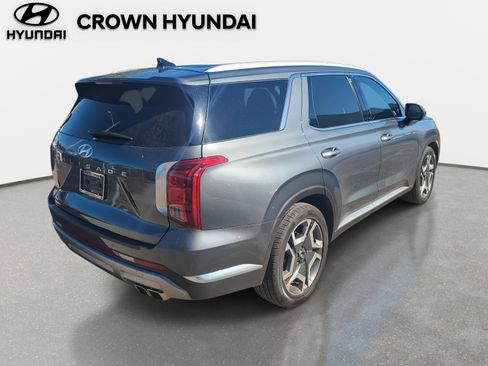 Used 2023 Hyundai Palisade Limited image 4